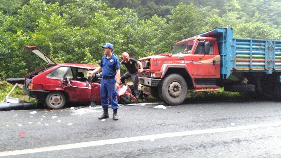 Rize'de trafik kazası: 1 ölü 3 yaralı. 15 Eylül 2022 3