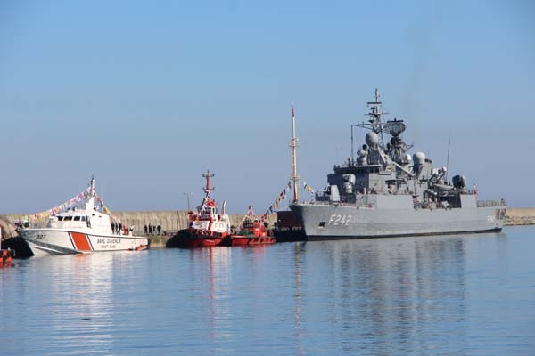 Trabzon Deniz Üssü'nün ilk askeri gemisi 3