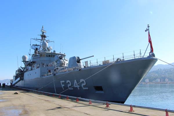 Trabzon Deniz Üssü'nün ilk askeri gemisi 8