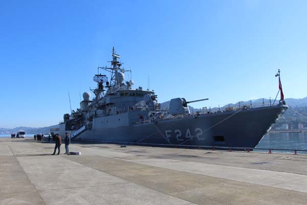 Trabzon Deniz Üssü'nün ilk askeri gemisi 13