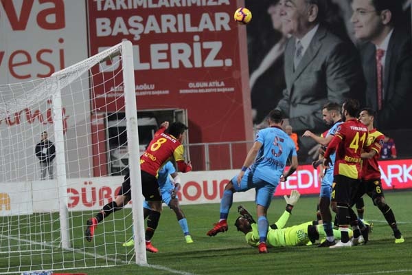 Göztepe Trabzonspor maçında neler oldu? 17
