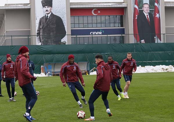 Trabzonspor hazırlıklarını o takımın tesislerinde yaptı 10