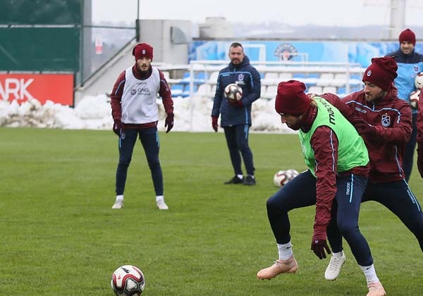 Trabzonspor hazırlıklarını o takımın tesislerinde yaptı 14