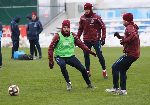 Trabzonspor hazırlıklarını o takımın tesislerinde yaptı 17