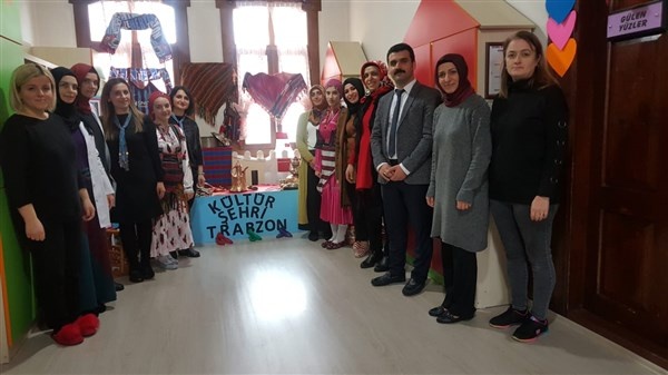 Zehra Kitapçıoğlu Anaokulu öğrencileri Trabzon'un kutuluş yıldönümünü kutladı 4