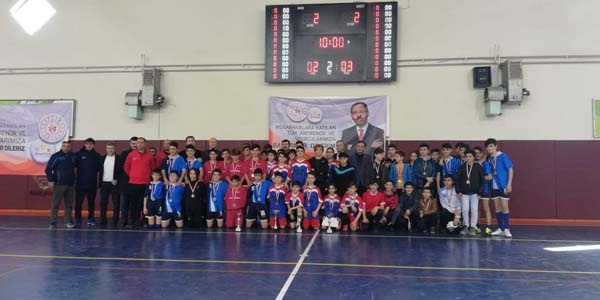 Trabzon'da Futsalın yıldızları belli oldu 11