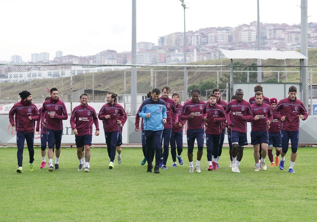 Trabzonspor'un Antalyaspor maçı hazırlıkları devam ediyor 8