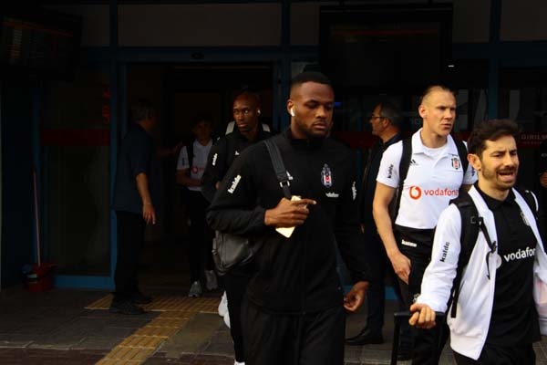 Beşiktaş, Çaykur Rizespor maçı için Trabzon’a geldi 4