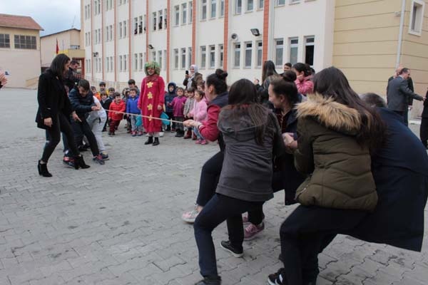 Bilim karavanı yollarda - Trabzon'da kapılarını öğrenciler için açtı 5