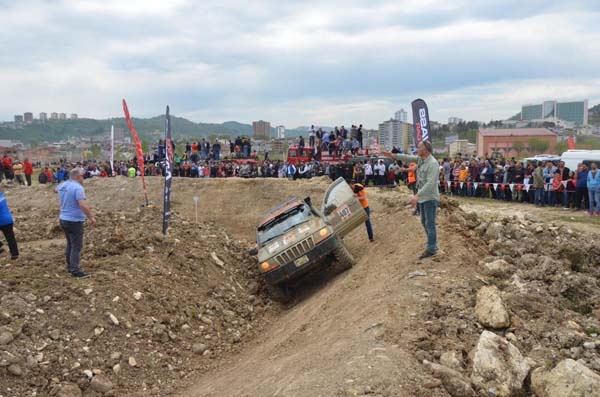 Off-road yarışları nefes kesti 6