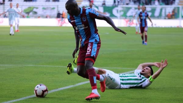 Konyaspor Trabzonspor maçında neler oldu? 23