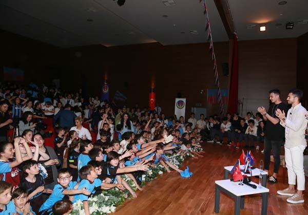 Trabzonsporlu futbolcular söyleşiye katıldı 14