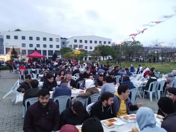 Öğrenciler iftar çadırlarından memnun! 6
