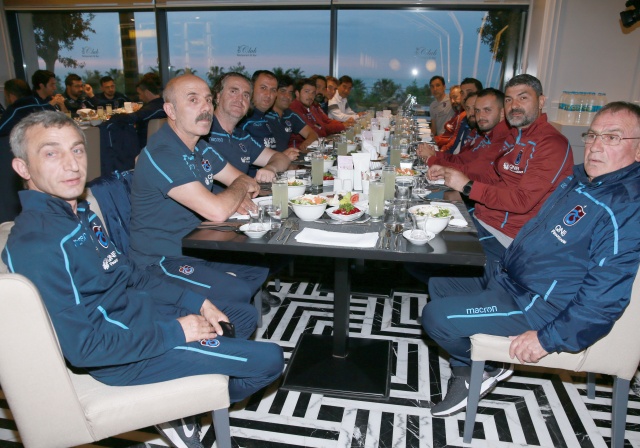 Trabzonspor iftarda bir araya geldi 7