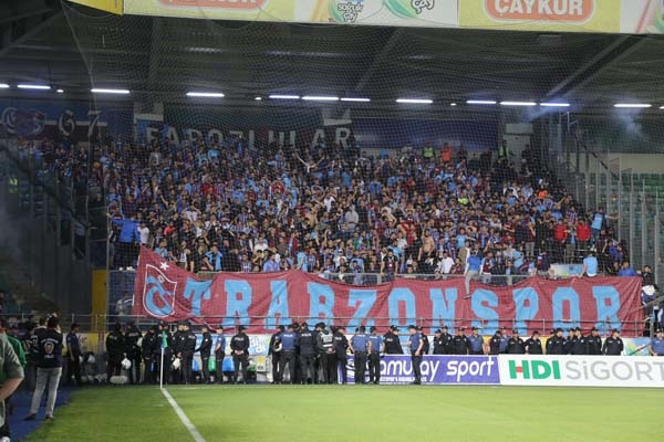 Rizespor Trabzonspor maçında neler oldu? 14