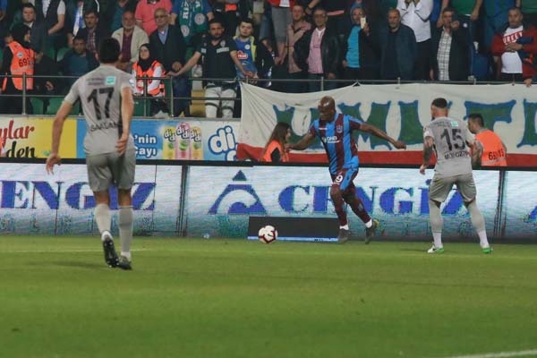 Rizespor Trabzonspor maçında neler oldu? 24
