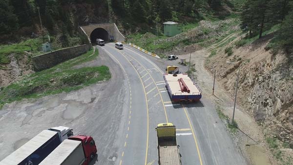 Trabzon'da baraj dubasının tehlikeli yolculuğu 5