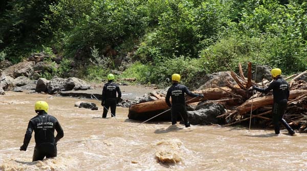 Araklı'da kayıp 3 kişi aranıyor 10