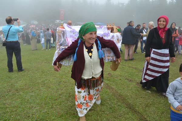Trabzon'da yayla göçü başladı 6