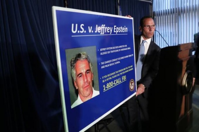 Sapık milyarder Jeffrey Epstein'in kan donduran tuzağı 9
