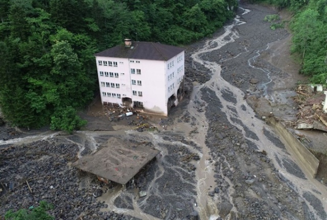 Araklı'daki sel felaketinin nedeni belirlendi 12