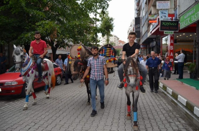 Akçaabat Müzik ve Halk Oyunları Festivali'nden renkli görüntüler 8