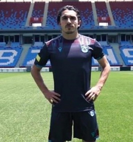 Trabzonspor'un forması unutulan sanatı yeniden gündeme getirdi 7