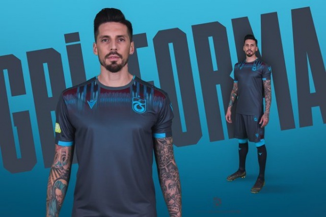 Trabzonspor'un forması unutulan sanatı yeniden gündeme getirdi 3