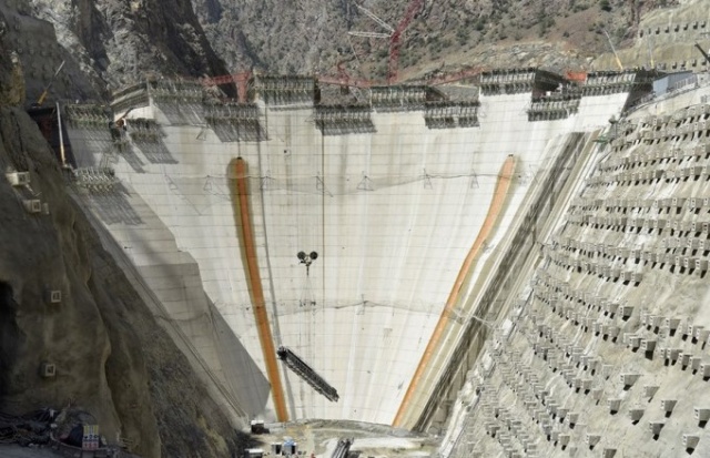 Yusufeli Barajı’nda gövde yüksekliği 115 metreye ulaştı 3