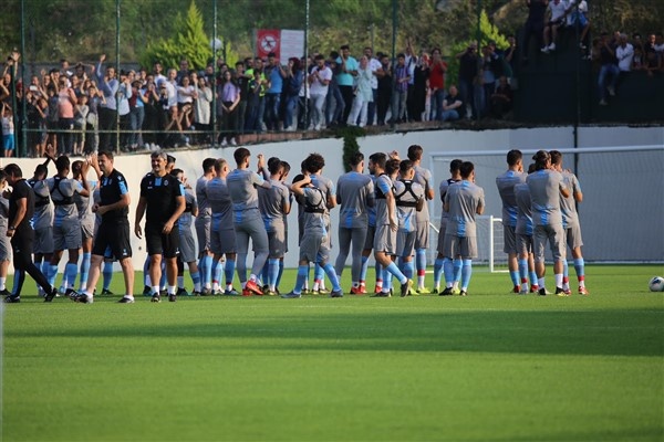Trabzonspor, Prag maçı hazırlıklarına başladı 12