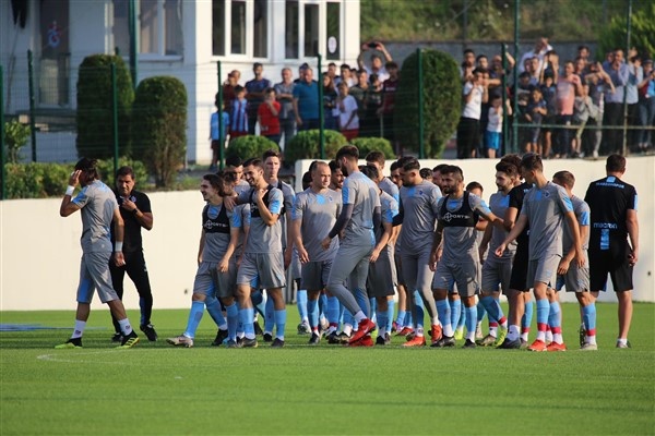 Trabzonspor, Prag maçı hazırlıklarına başladı 13