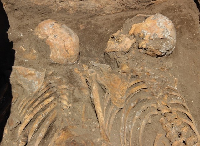Kazı çalışmasında 5 bin yıllık iskeletler bulundu 4