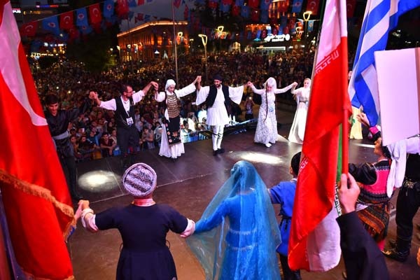 Trabzon’da Uluslararası Horon Festivaline büyük ilgi 7