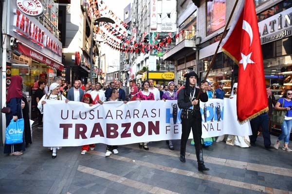 Trabzon’da Uluslararası Horon Festivaline büyük ilgi 8