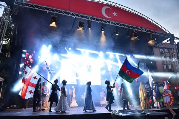 Trabzon’da Uluslararası Horon Festivaline büyük ilgi 5