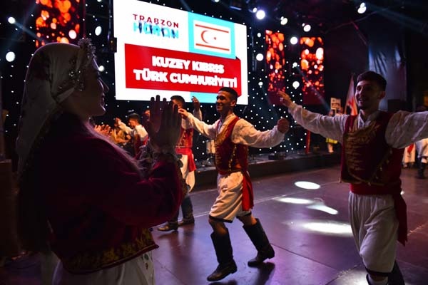 Trabzon’da Uluslararası Horon Festivaline büyük ilgi 10