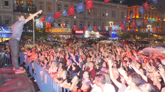 Trabzon’da Uluslararası Horon Festivaline büyük ilgi 21