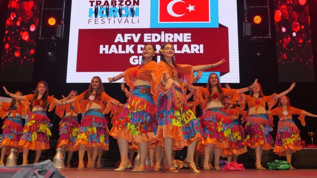 Trabzon’da Uluslararası Horon Festivaline büyük ilgi 28