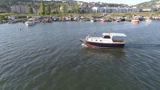 Trabzonlu Usta Dede yadigarı tekneyi mahalle arasında 3 ayda tamamladı 15