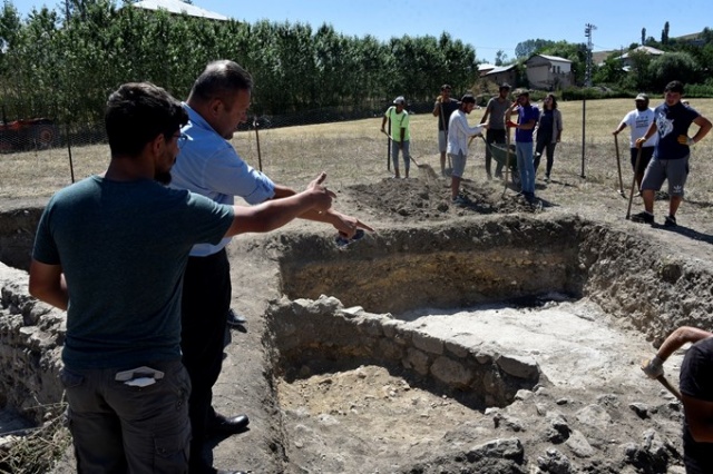 Satala Antik Kentinde kazı çalışmaları devam ediyor 12