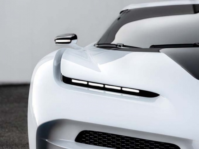 Bugatti yeni modeli Centodieci'yi sergiledi 9