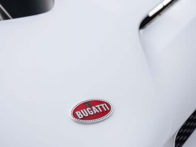 Bugatti yeni modeli Centodieci'yi sergiledi 16