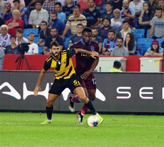 Trabzonspor - AEK maçında neler yaşandı? 28