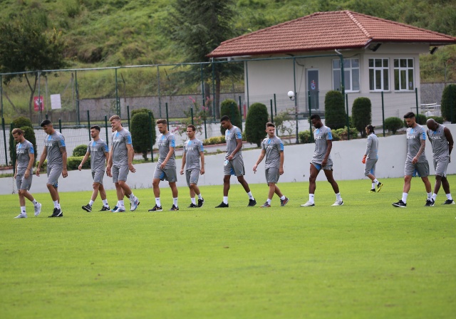 Trabzonspor ara vermeden çalışmalara başladı 11