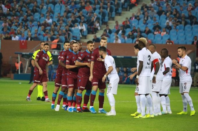 Trabzonspor Gaziantep FK maçından kareler 31