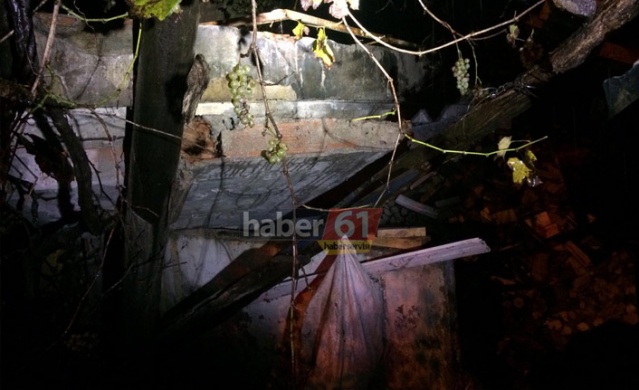 Arsin'de sağanak yağmur hasara neden oldu! 1 ev tamamen çöktü! 8