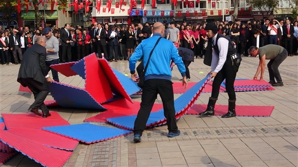 Trabzon'da gösterilerde minder eziyeti 5