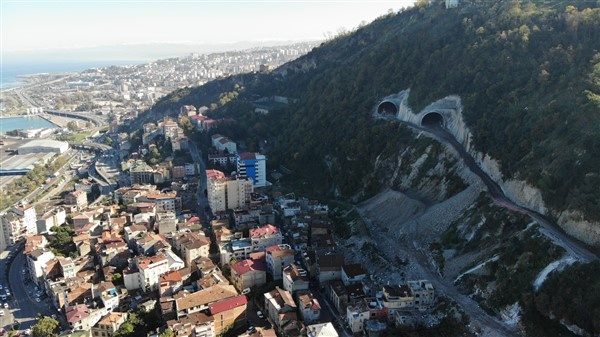Türkiye'nin en maliyetli şehir içi yolu Trabzon'da 9