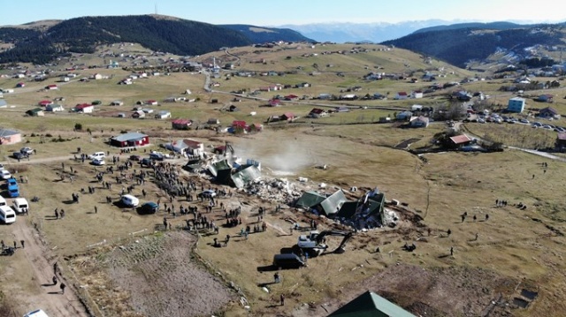 Trabzon'da yaylada yıkım gerginliği! Biber gazlı müdahale 30