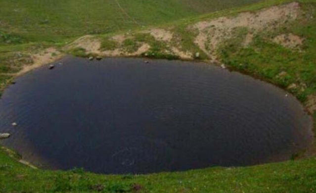 Yok olan 'Dipsiz Göl'e su verilmeye başlandı 3